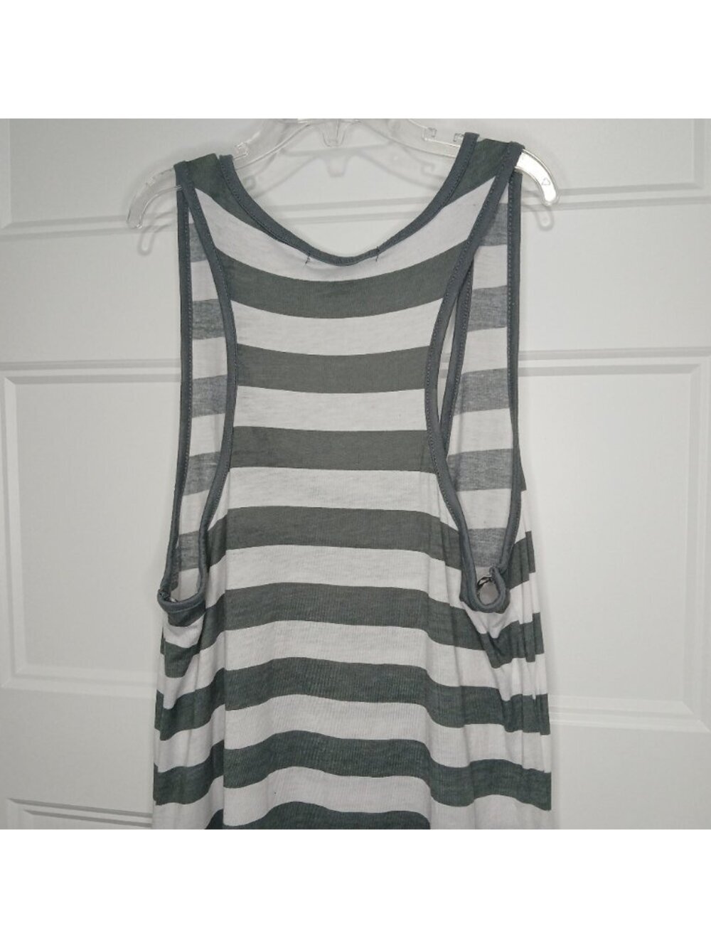 U2B Striped Maxi Dress White And Gray Size Medium Sleeveless 16"x54" - Picture 3 of 6